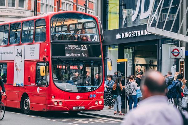 Can a shopping trip to Oxford Street REALLY be bad for your skin? | 111SKIN UK TEST